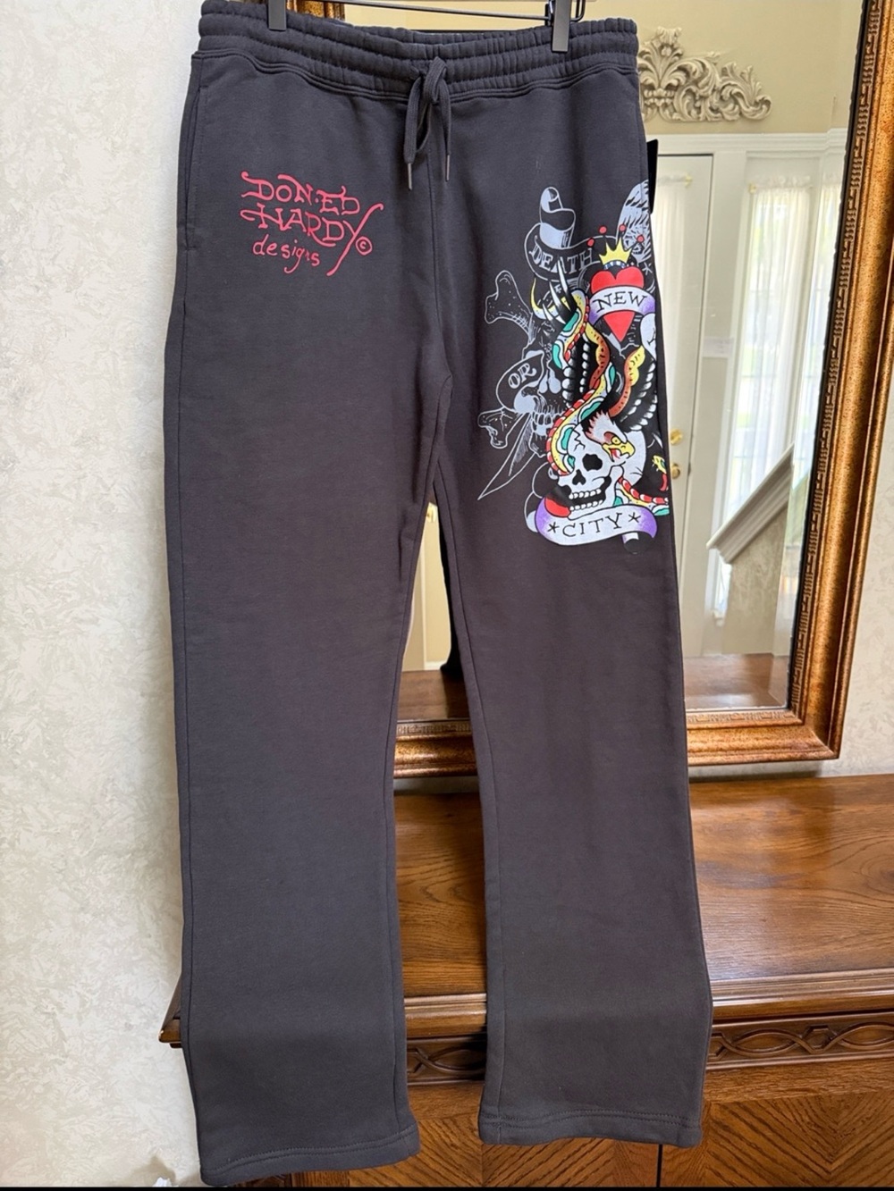 Ed Hardy Charcoal gray Sweatpants with Multicolor Tattoo Graphic. Size M.